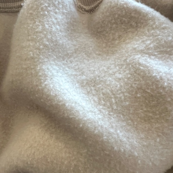 COZY HOODIE - Picture 10 of 10